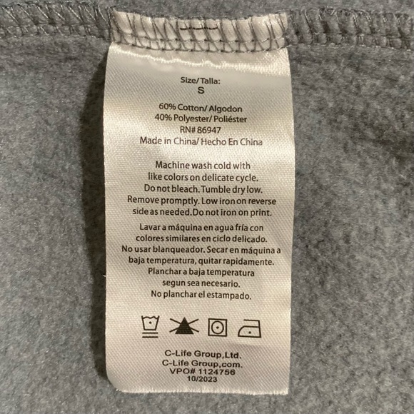 Disney’s Lilo & Stitch Pullover Crewneck Sweatshirt-Size S NWT - Picture 7 of 9